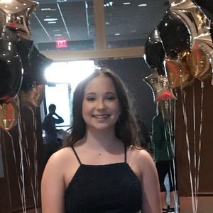 Meet your Posher, Holly